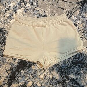 Green Aritzia TNA Cozy Fleece Boyfriend Basic 3” Sweatshort Size S